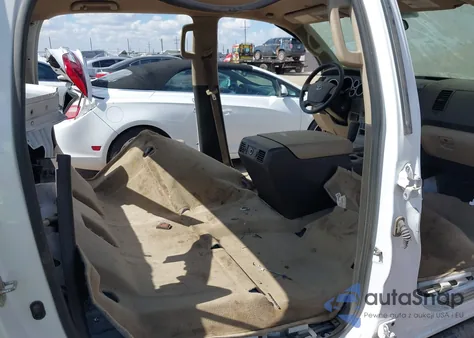 2010 Toyota Tundra Grade 5.7L V8 z USA, uszkodzony, nr VIN 5TFDW5F17AX129858